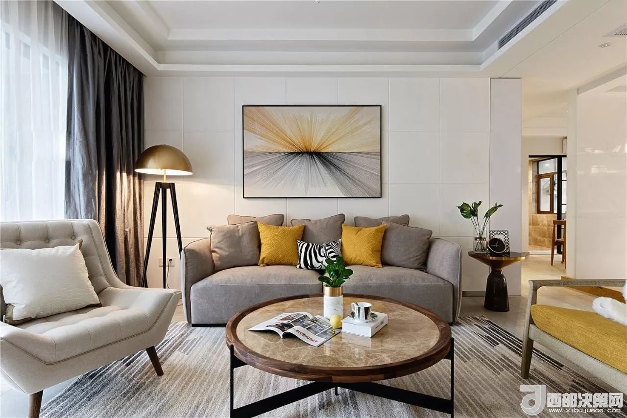 沙發(fā)背景墻選對裝飾畫，才能美了整個客廳空間！