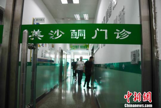 有數(shù)據(jù)顯示，十年來，山西省司法行政戒毒系統(tǒng)累計(jì)收治戒毒人員總數(shù)6萬余人。截至目前，在冊(cè)強(qiáng)制隔離戒毒人員、自愿戒毒人員、戒毒康復(fù)人員、美沙酮維持治療人員共1.2萬余人?！⊥踅ㄜ?攝