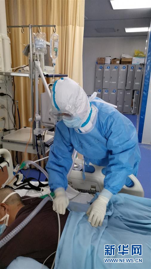 （一線抗疫群英譜·圖文互動）（2）“從高原奔赴平原，我們傾囊相助”——青海援湖北醫(yī)療隊(duì)女醫(yī)生戴春的故事 