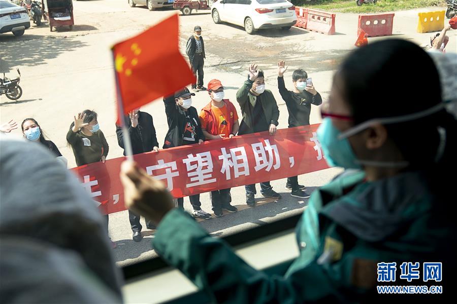 （聚焦疫情防控·圖文互動）（1）分秒必爭！一切為了治病救人——中國抗疫生命至上的生動實踐