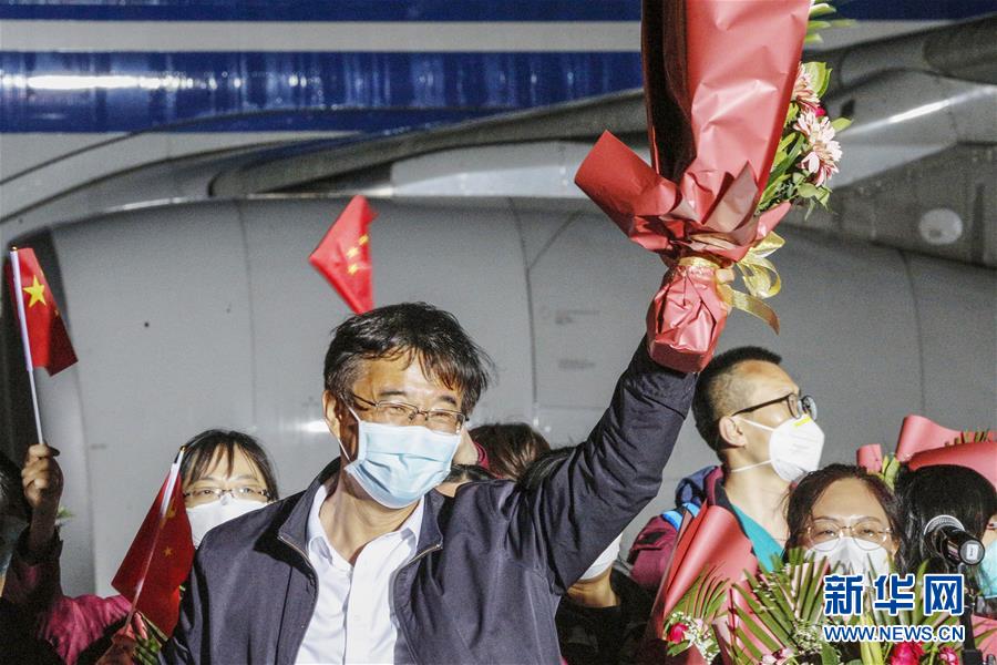 （聚焦疫情防控·圖文互動）（9）分秒必爭！一切為了治病救人——中國抗疫生命至上的生動實踐