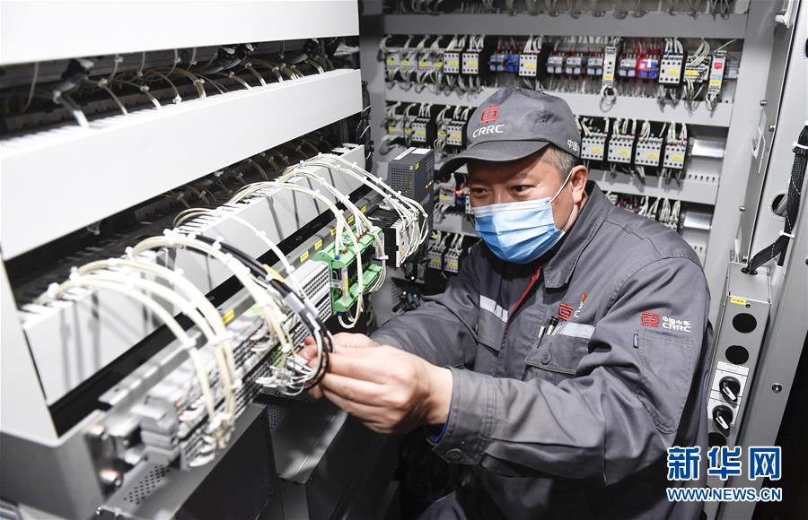 (在習(xí)近平新時代中國特色社會主義思想指引下——新時代新作為新篇章·習(xí)近平總書記關(guān)切事·圖文互動)(9)汗水的味道——記錄奮戰(zhàn)在復(fù)工復(fù)產(chǎn)一線的勞動者