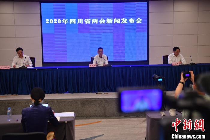 圖為新聞發(fā)布會現(xiàn)場。　張浪 攝