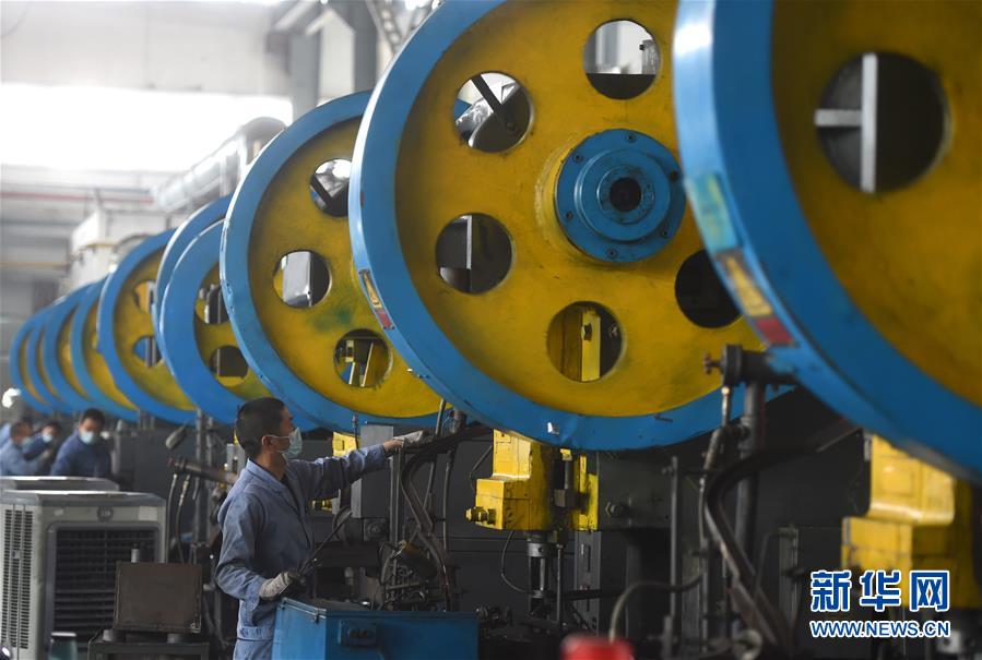 (新華全媒頭條·迎接兩會(huì)特別報(bào)道·圖文互動(dòng))(6)不同尋常的兩會(huì) 萬眾一心的力量——寫在2020年全國兩會(huì)召開之際