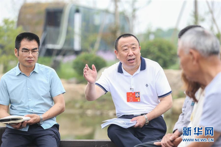 （新華全媒頭條·兩會(huì)精神看落實(shí)·圖文互動(dòng)）（2）整體謀劃、系統(tǒng)升級(jí)、全面提升——落實(shí)全國(guó)兩會(huì)精神織牢織密公共衛(wèi)生防護(hù)網(wǎng)