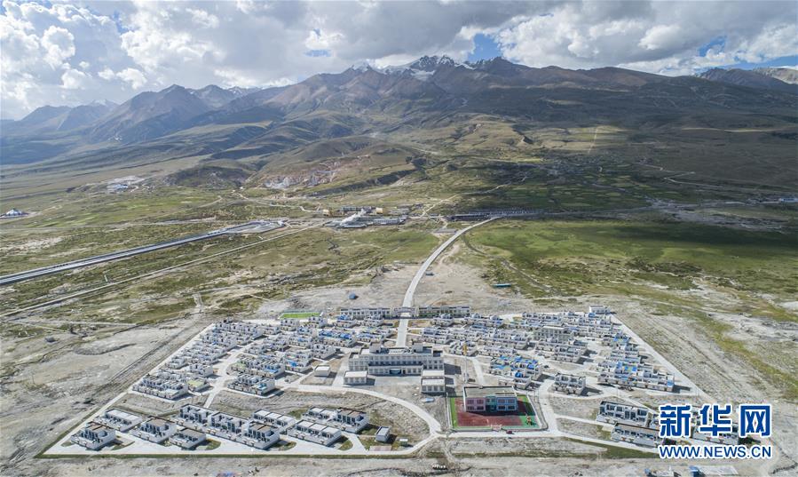 （新華全媒頭條·走向我們的小康生活·圖文互動(dòng)）（1）扎西德勒，我們的新家園——西藏易地扶貧搬遷搬出幸福美好新生活