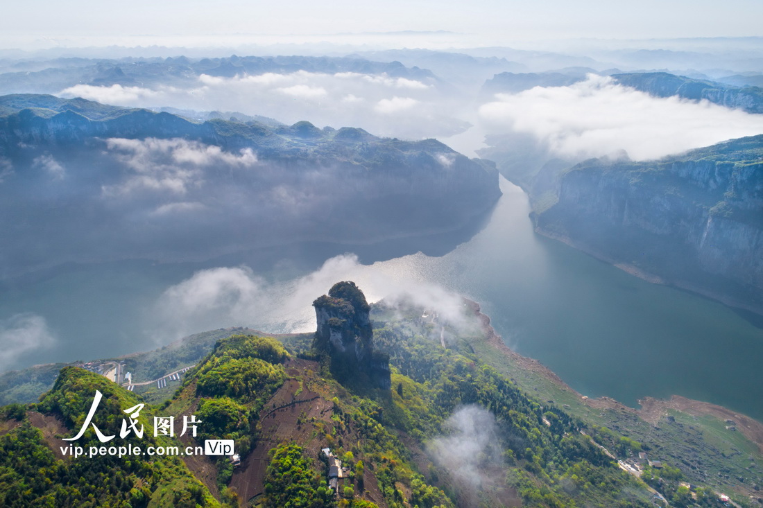 2022年4月3日拍攝的貴州省黔西市新仁苗族鄉(xiāng)境內(nèi)的烏江一級(jí)支流六沖河。