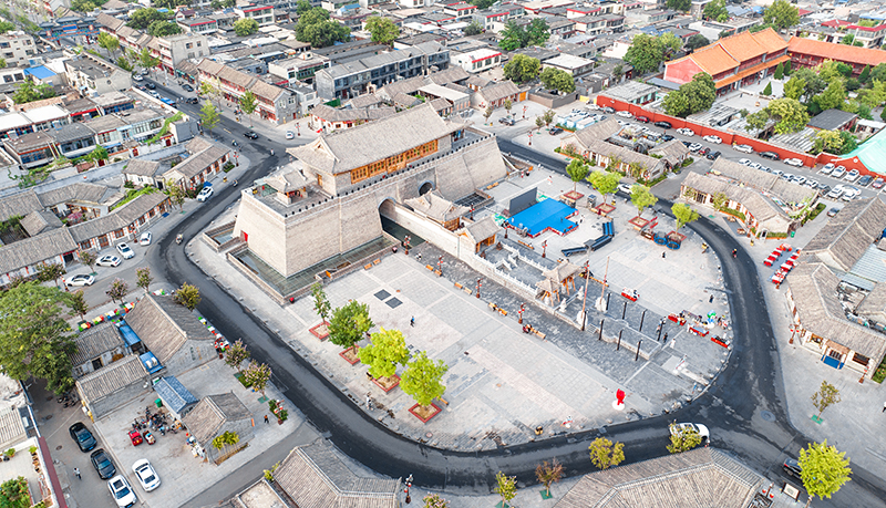 2022年9月8日，石家莊，航拍正定縣正定古城陽和樓與正定歷史文化街。